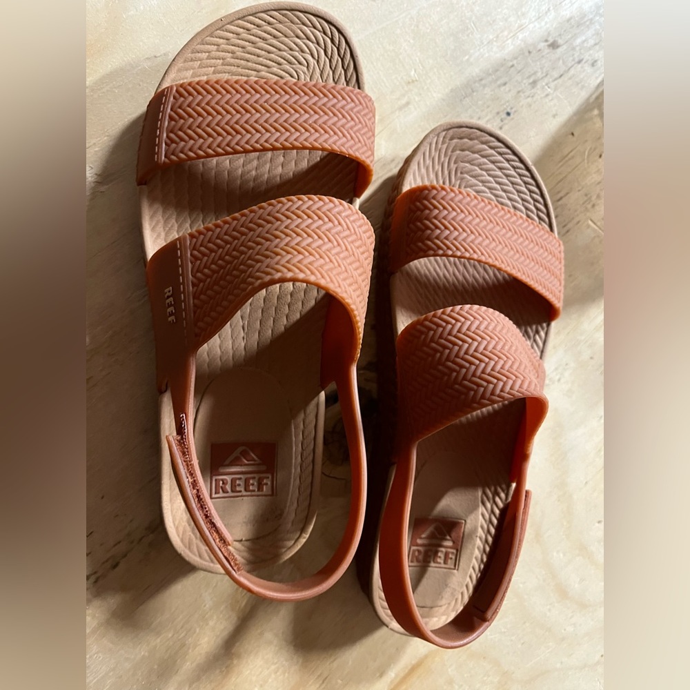 Reef sandals NWOT
